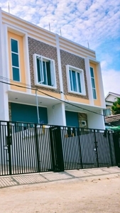 Dijual Rumah 2 Lantai baru di Peganggsaan Dua Kelapa Gading Jakar