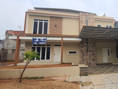 Dijual Rumah 2 Lantai Full Renov di Citra Gran