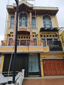 Rumah 4 Lantai Pinggir Jalan Besar Nasional A H Nasution Titi Kuning