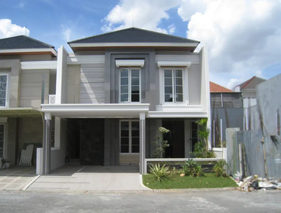 Rumah Baru Mewah Elegant di Citraland Villa Taman Telaga, Surabaya