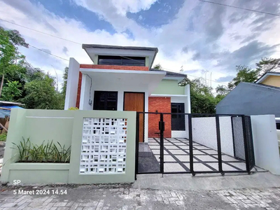 Rumah Baru Modern Minimalis Seputar Giwangan Dekat UAD Terpadu