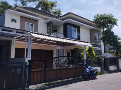 Rumah Besar + Kolamrenang pribadi di Maguwo dekat Jogjabay