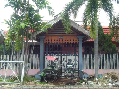 Rumah dijual Barata Jaya Surabaya