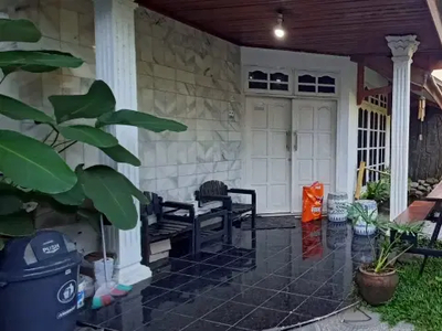 Rumah Jumbo Jl. Swadaya Pettarani Belakang RS Paru