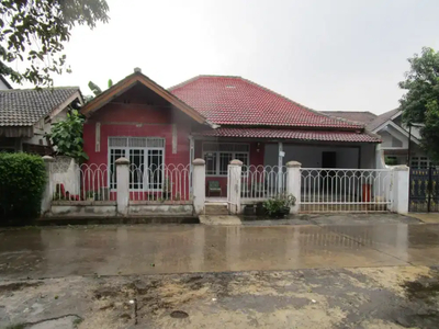 Rumah luas bebas banjir di perumahan Wisma Jaya, Bekasi Timur