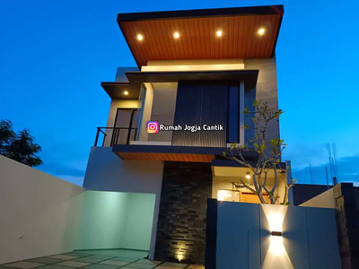 Rumah Mewah Model Kontemporer Jalan Kaliurang Km 13