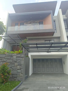 Rumah mewah modern with rooftop lokasi depan dekat Gwalk Citraland