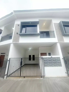 Rumah Siap Huni 2 Lantai Cluster Bintara Lokasi Dekat Stasiun Cakung