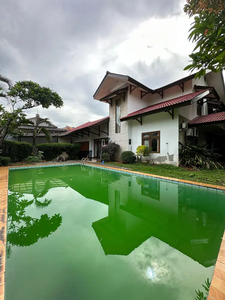 Rumah Secondary Terawat di Pejaten Barat Jakarta