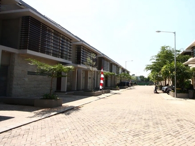 Dijual Rumah siap Huni Area Jakarta selatan , Jagakarsa akses dek