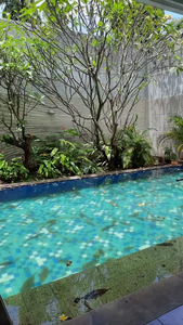 Rumah siap huni dilengkapi kolam renang di komplek rspp