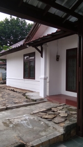 Rumah Siap Huni Lokasi Strategis dalam Perumahan @Cipadu Jaya, Larangan