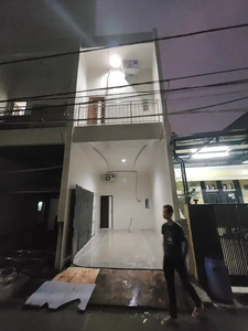 Sewa Rumah dua lantai kelapa gading sukapura