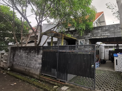 Rumah Siap Huni 1 Lantai SHM Halaman Luas Kawasan Berkembang Kota Surabaya