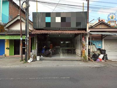 Ruang usaha strategis dekat kampus STPN di Banyuraden, Gamping, Sleman