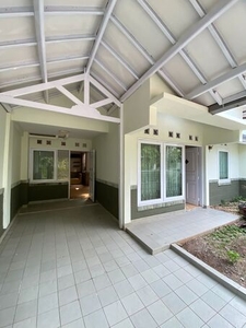 BU Rumah murah 2 Lantai Vila Nusa Indah 2 Bogor dekat ke Bekasi