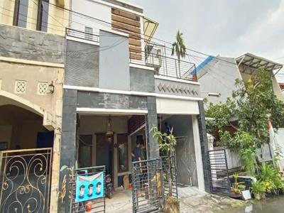 ‼️BARU RENOV‼️ Rumah 2.5 lantai di Kutisari Indah - Jemursari Rungkut