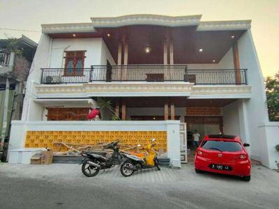 DIJUAL Rumah Mewah 2 Lantai di Jln Sawi Kedungmundu