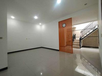 Disewa Dijual Rumah Minimalis Modern SIAP HUNI di Taman Kopo Indah 3