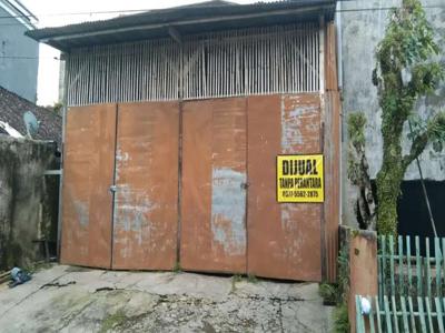 Sebidang tanah untuk bisnis dan rumah tinggal