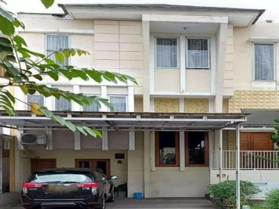 Di jual Rumah di kawasan elite grand wisata