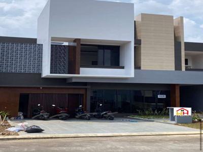 DIJUAL MURAH RUMAH 2 LANTAI SIAP HUNI DI SUVARNA SUTERA CLUSTER ELDORA