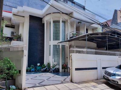 Dijual Rumah Hook di Lokasi belakang Mall Kelapa Gading Jakarta Utara