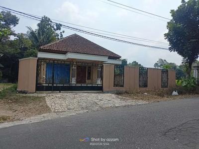 Dikontrakkan rumah di utara pasar redjondani,Utara masjid Suciati