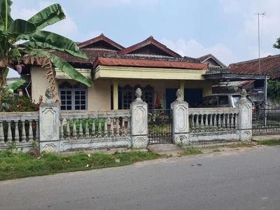 Jual rumah luas 400