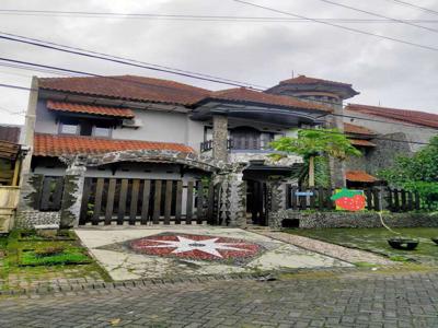 Q15.03 Dijual Rumah Mewah perumahan blimbing Indah Araya