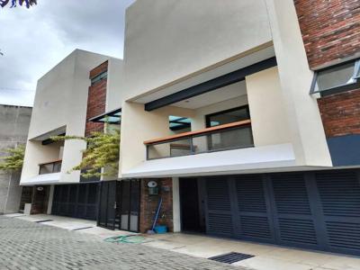 Rumah baru elegan di setra duta