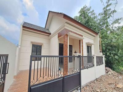 RUMAH CANTIK LANTAI READY SIAP HUNI LOKASI TANPA DP