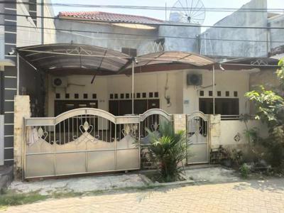 Rumah dalam Kompleks di Harapan Indah 1, Kota Bekasi
