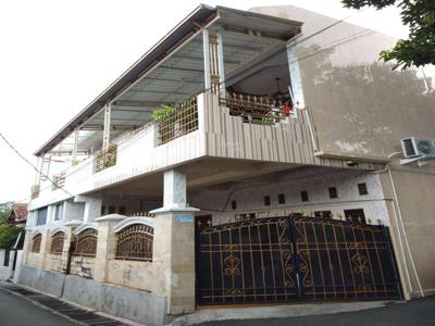 Rumah keren di Ciganjur Jakarta Selatan