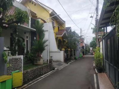 Rumah mewah, nyaman, strategis di Bintara