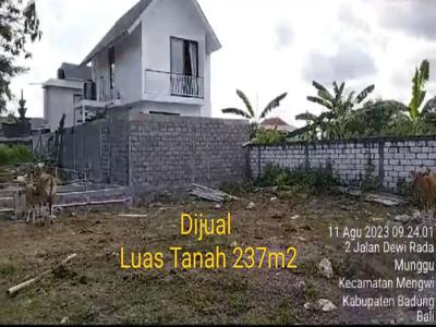 Tanah Global 2,4Are Jln 6m Lingk Villa di Munggu