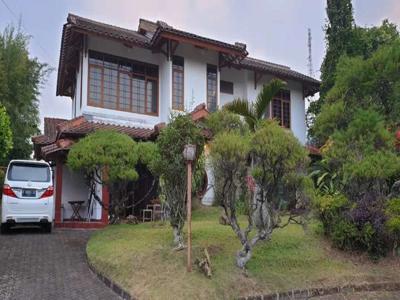 Di SEWA kan VILLA Apik n Elegance di Gunung Puri Indah, Puncak, Bogor