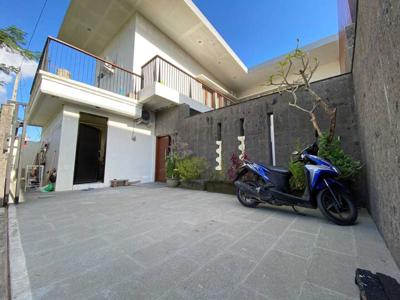 Dijual Villa Canggu Brawa Modern 2 Lantai 300 Meter Ke Pantai