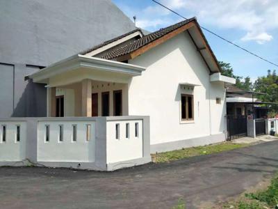 Rumah Minimalis Siap Huni di Besi, Jangkang Harga 465 Juta