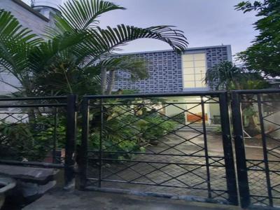 rumah renovasi ngagel jaya selatan