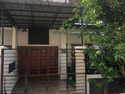 Rumah 2 Lantai Strategis di Tangerang Siap Huni Bisa Kpr J18262