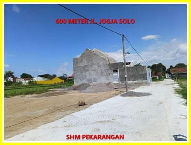 350 meter Jl. Selokan Mataram dekat exit tol kalasan , mangku jalan