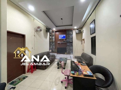 ANA RUMAH 3LT uk 9x15m lokasi strategis di jelambar