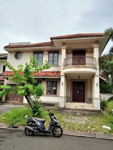 Dijual Cepat Rumah 2 Lantai Hook di Taman Beverly Golf, Lippo Karawaci