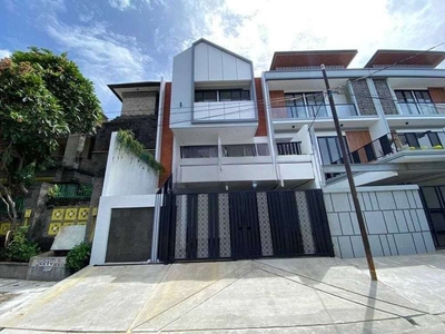 DIJUAL RUMAH ADA LIFT BASEMENT DI DUREN SAWIT JAK TIM JAKARTA