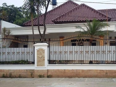 Dijual Rumah Bangunan Lux dan Bagus Komplek Elite Pondok Bambu Jakarta