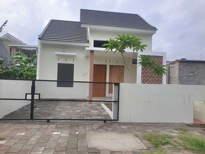 dijual rumah di banguntapan bantul dekat blok o jogja