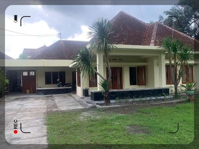 Dijual rumah di jalan ijen Malang