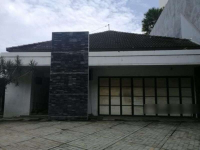 Dijual rumah pinggir jalan raya S. Parman, Semarang