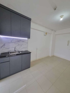 Disewakan 2 BR Semi Furnish Tower G Apartemen Bassura City Free IPL